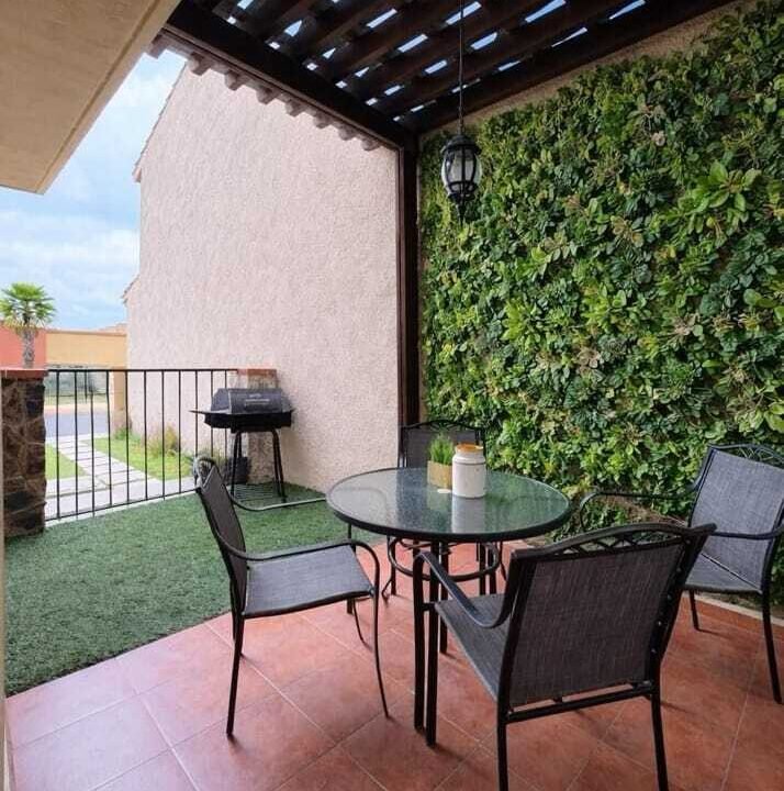 real-madeira-montesino-interiores-terraza-pergola-jardin